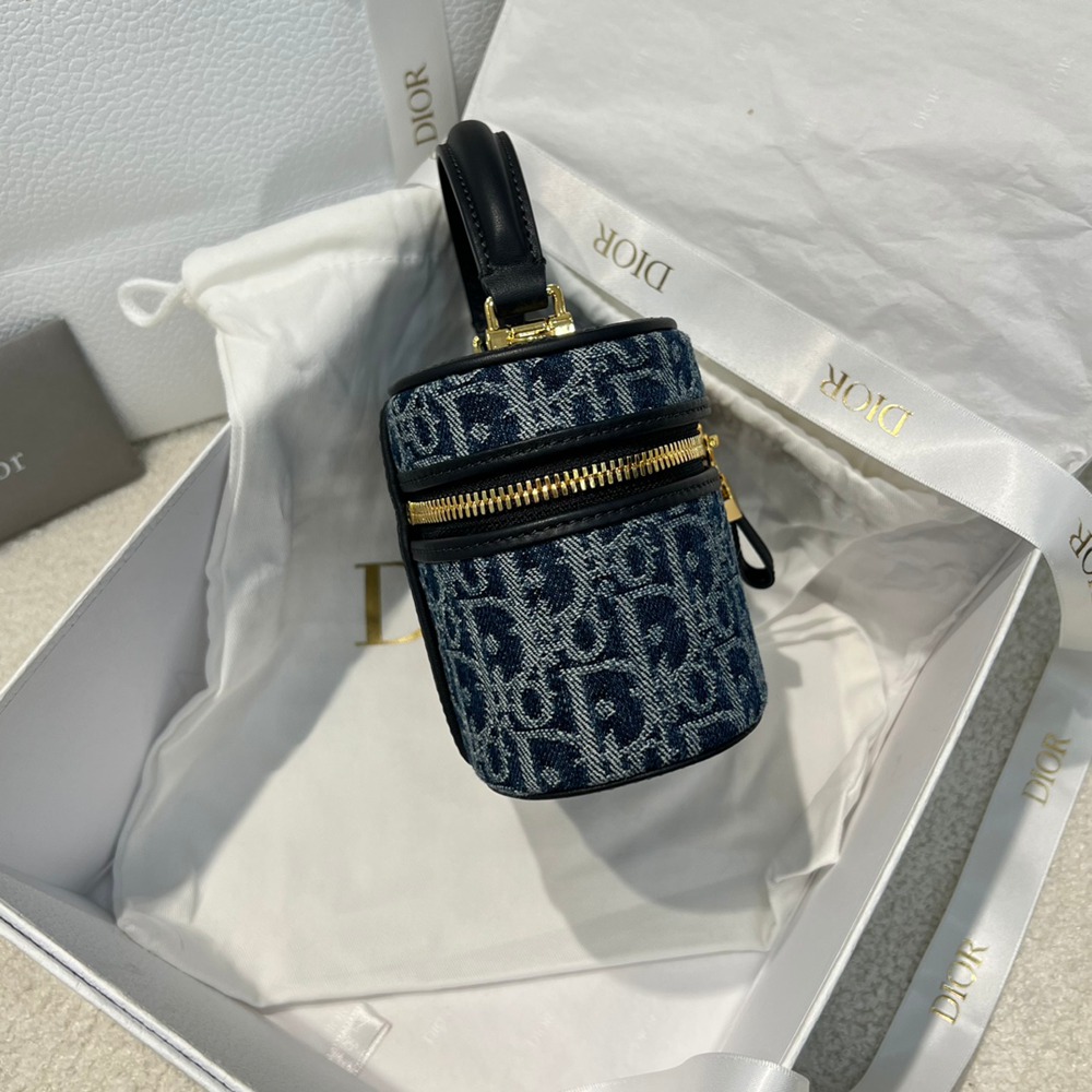 Montaigne Mini Vanity_3