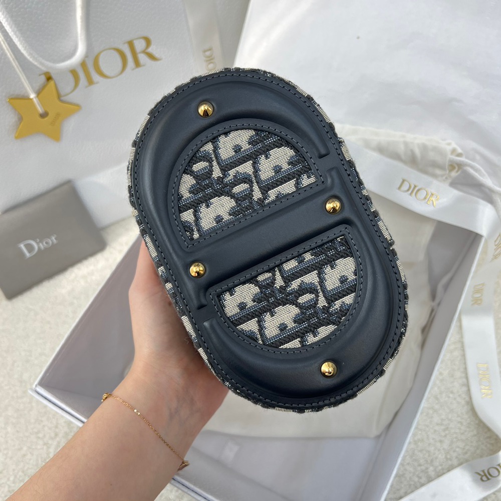 Signature Vanity老花_2