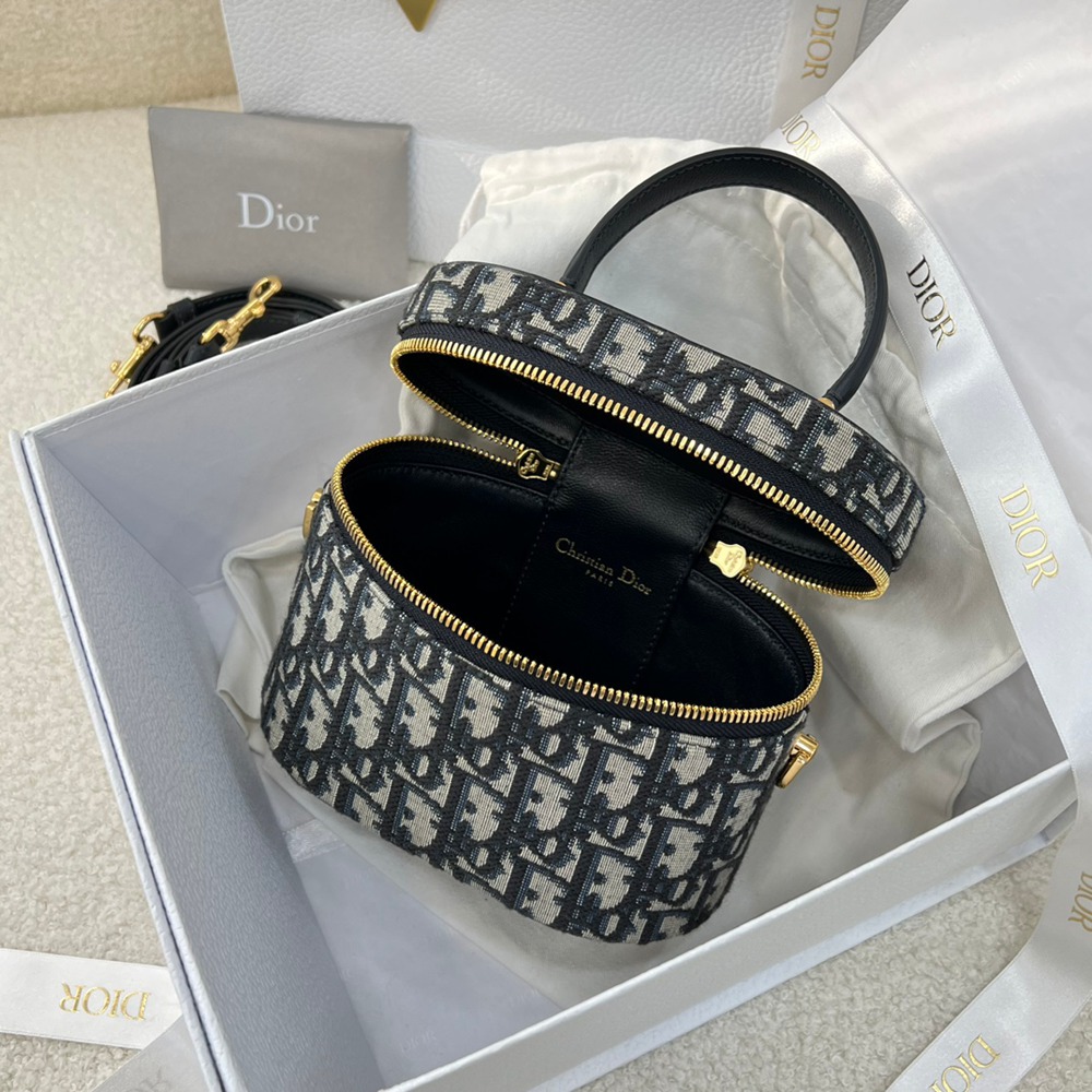 Signature Vanity老花_5