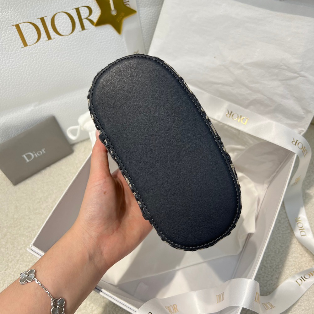 Montaigne Mini Vanity_2