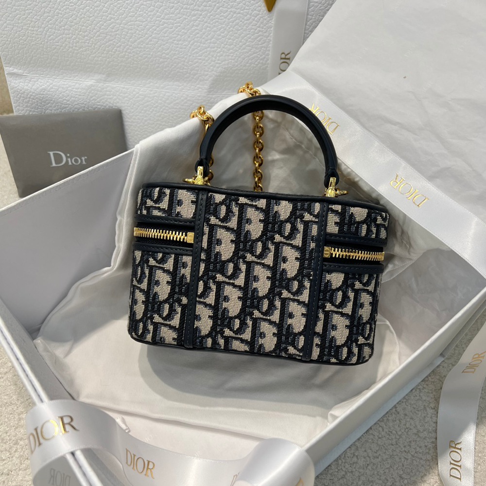 Montaigne Mini Vanity_6