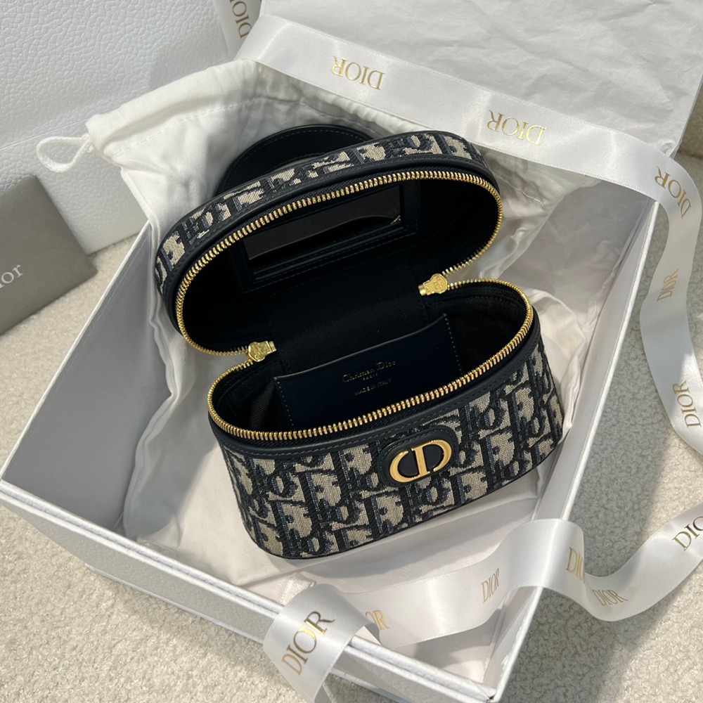 Montaigne Mini Vanity_9