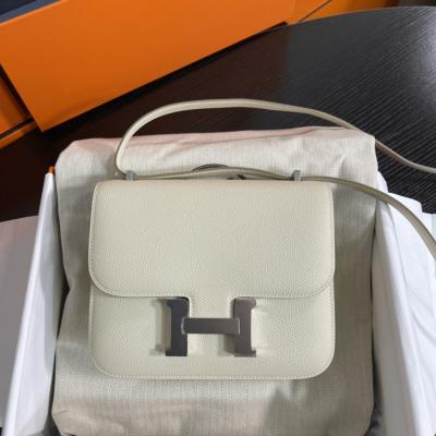 Constance 19 奶昔白 銀扣Epsom皮