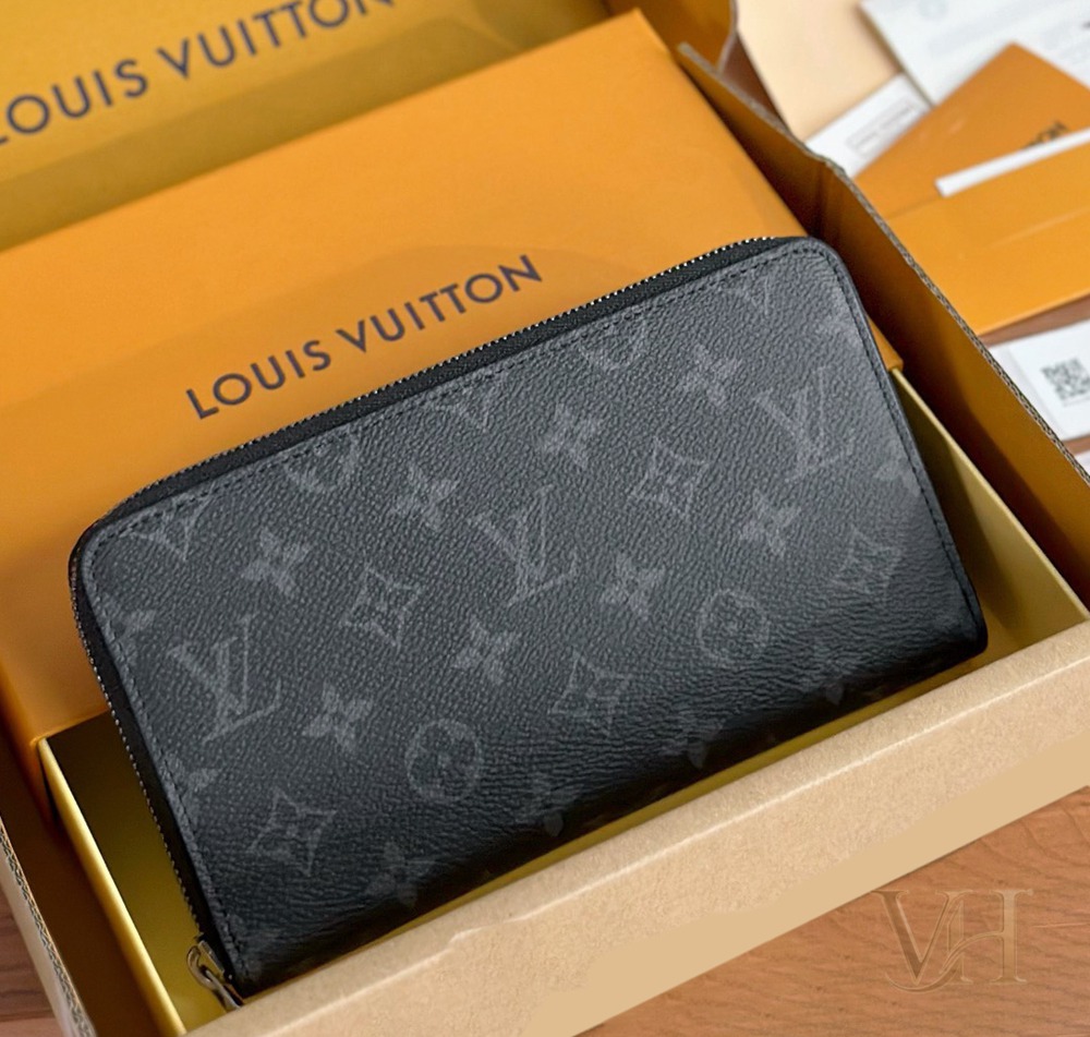 M60002 黑花 Zippy Organizer 拉鏈錢夾_1